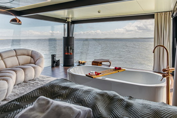 HT Houseboats - domki na wodzie