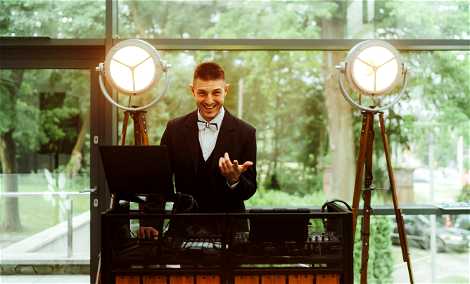 DJ KAM - Śpiewający DJ