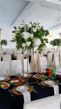 Kwiatowo zakrecona - Dekoracje i aranżacje ślubne - photo - 1