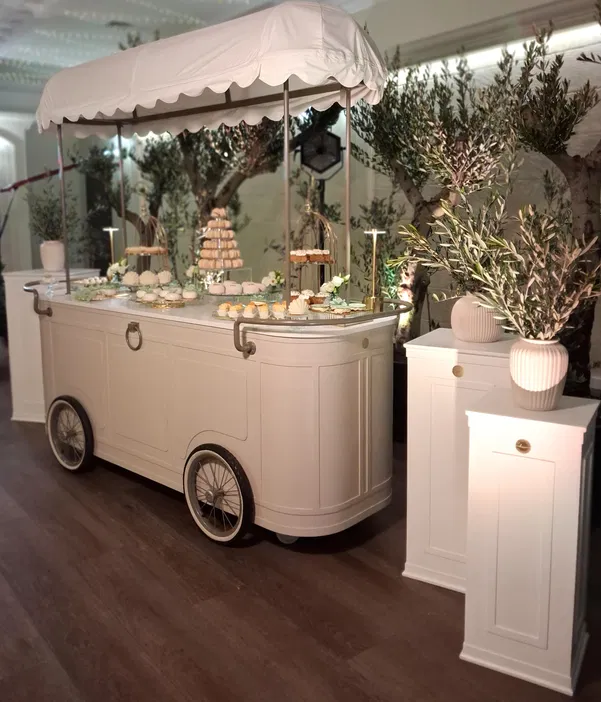 HAPPY WAGON RENTALS - Dekoracje i aranżacje ślubne - photo - 7