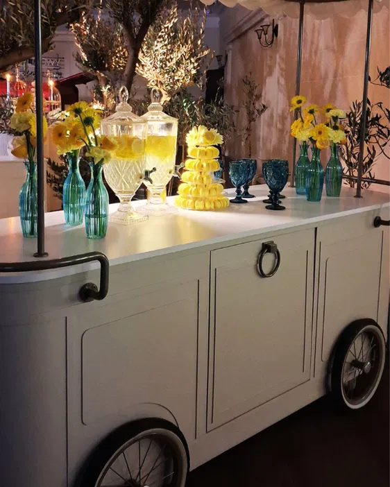 HAPPY WAGON RENTALS - Dekoracje i aranżacje ślubne - photo - 17