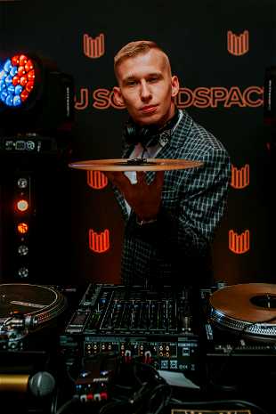 DJ Soundspace - Zespół i DJ - photo - 2