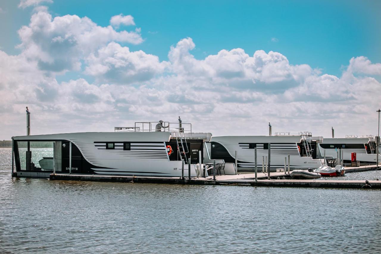 HT Houseboats - domki na wodzie - Podróż poślubna - photo - 0