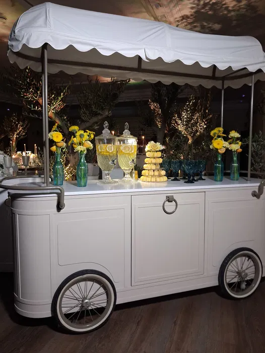 HAPPY WAGON RENTALS - Dekoracje i aranżacje ślubne - photo - 18